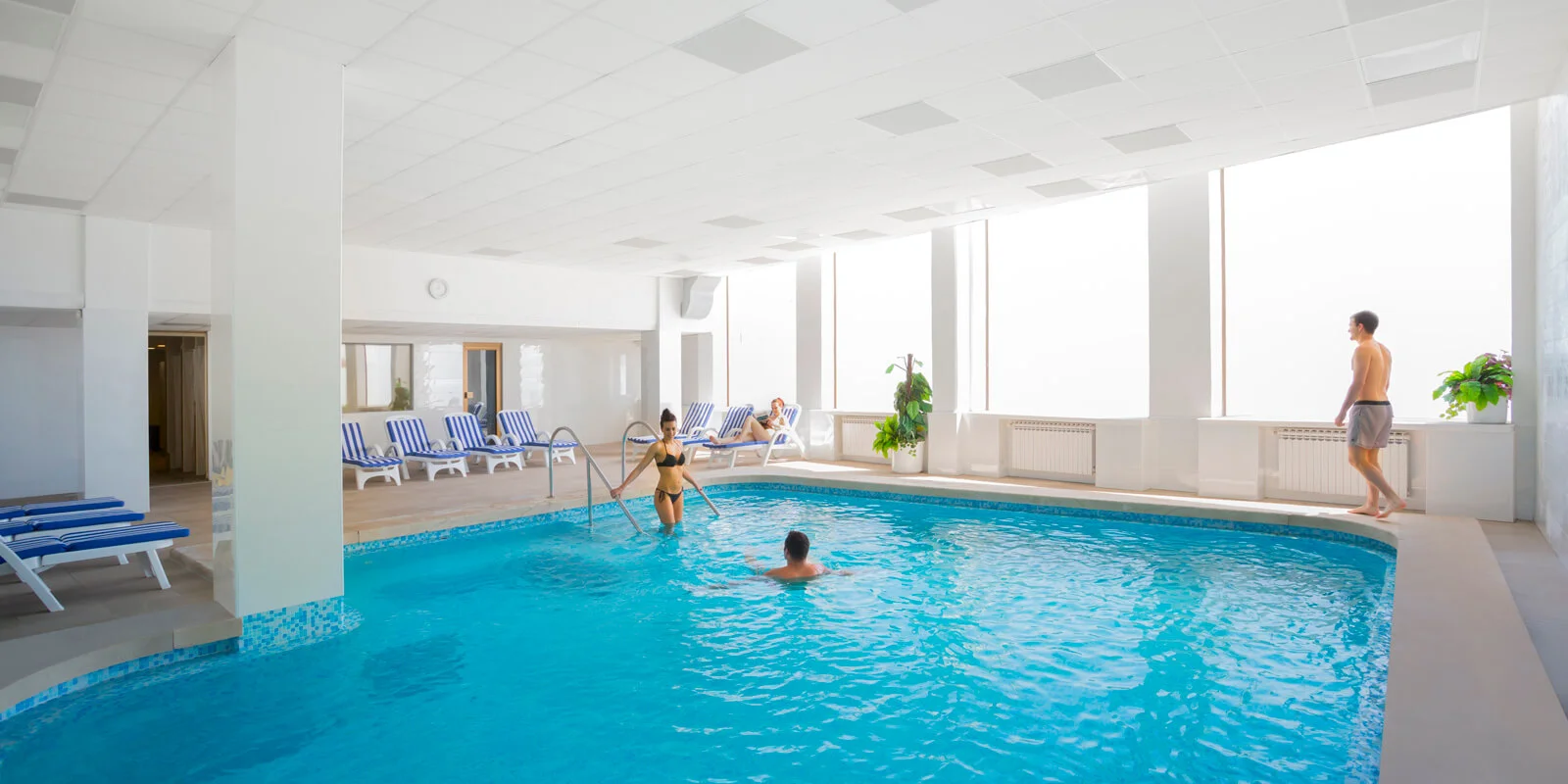 Dovolenka na Istrii: pekný hotel priamo na pláži, vnútorný bazén, polpenzia s nápojmi, až 2 deti zdarma – Obrázok 5