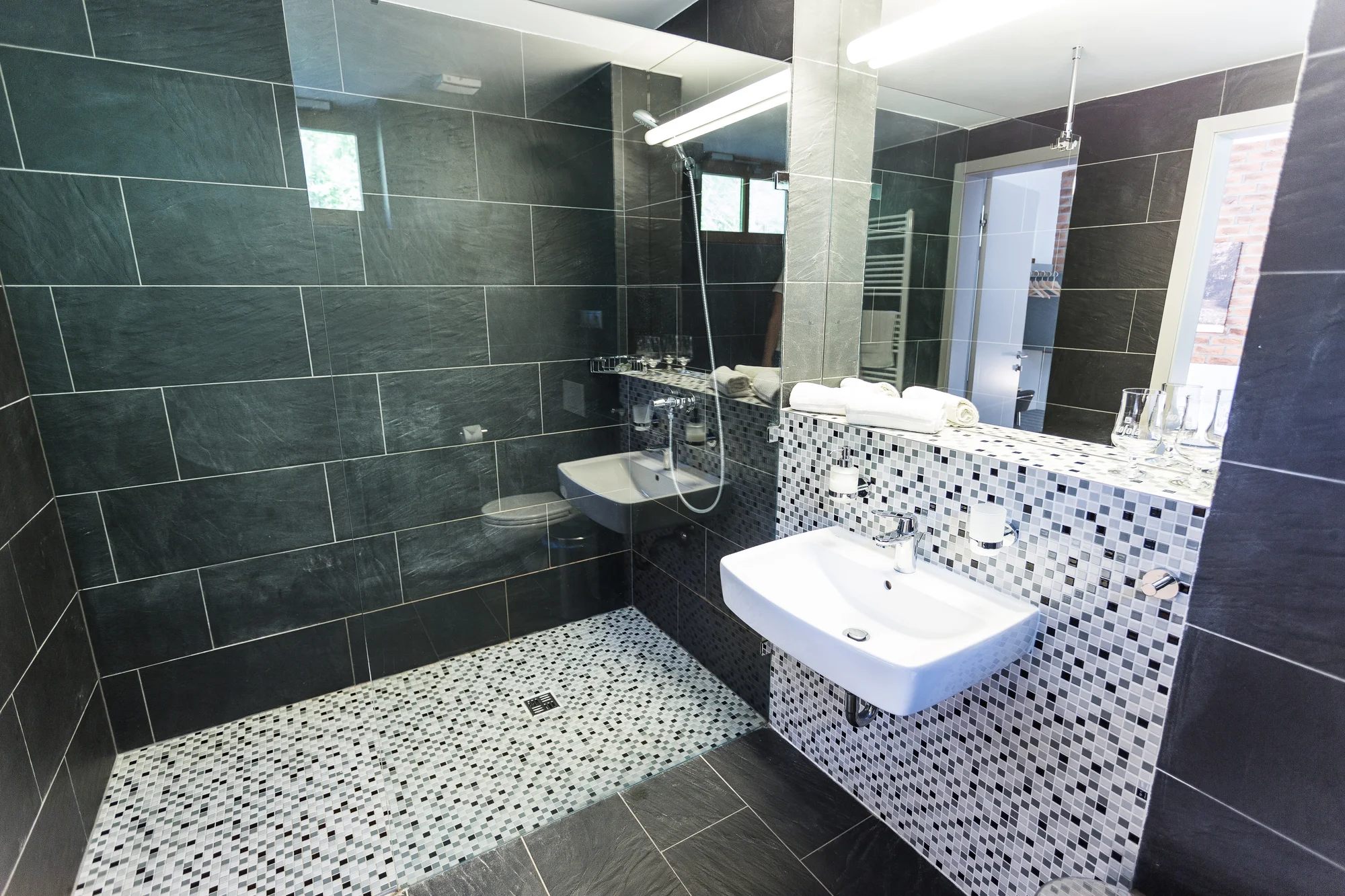 Oddych v Štiavnických vrchoch: penzión s raňajkami či polpenziou a wellness – Obrázok 6