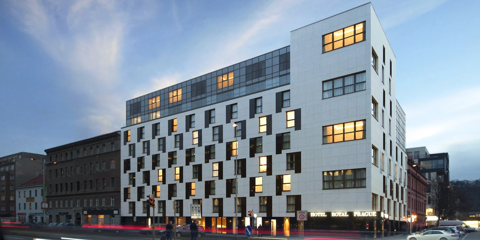 Moderný hotel na Rohanskom nábreží s bohatými raňajkami – Obrázok 2