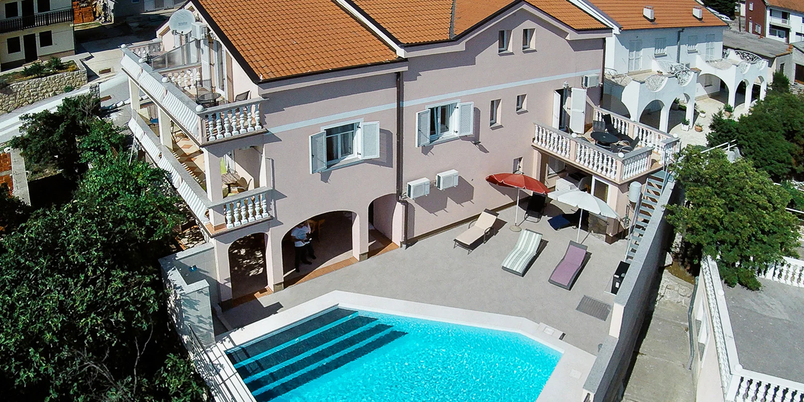Dovolenka v Chorvátsku: apartmány s klimatizáciou až pre 5 osôb, na pláž 400 m, vonkajší bazén – Obrázok 3