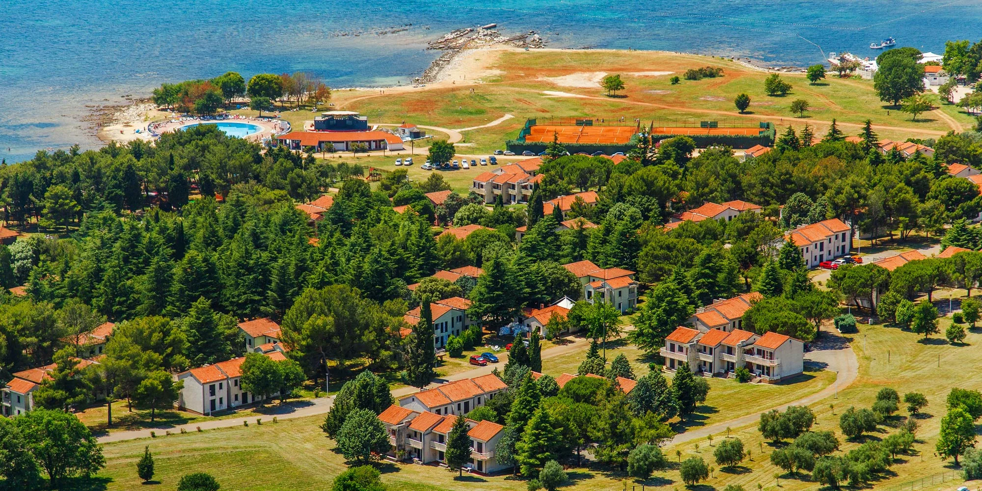 Apartmány na Istrii: ubytovanie na pláži, bez stravy alebo s jedlom, bazény a športové vyžitie