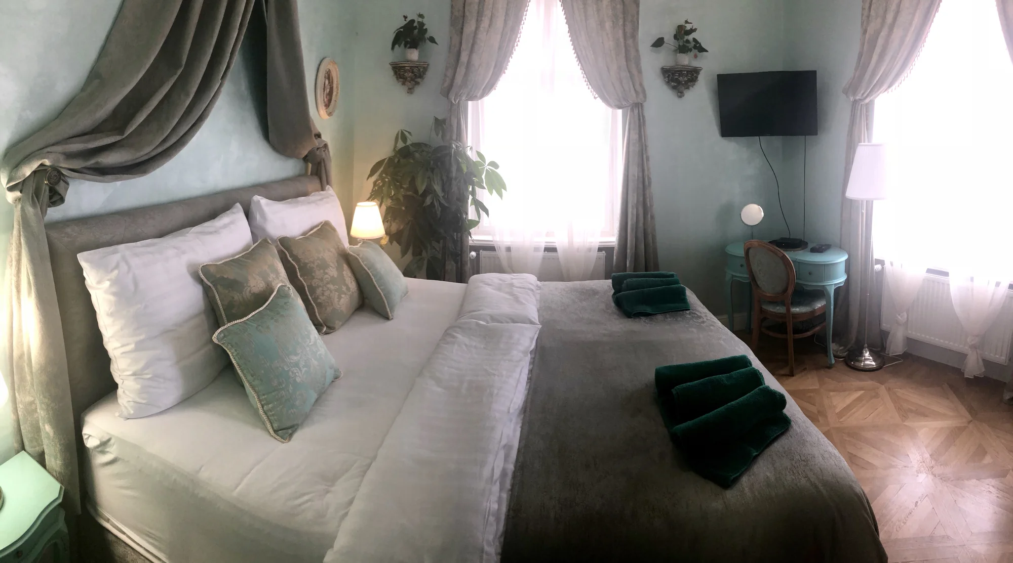 Rozprávkový pobyt v centre Piešťan: obľúbená villa s raňajkami a možnosťou privátneho wellness – Obrázok 3