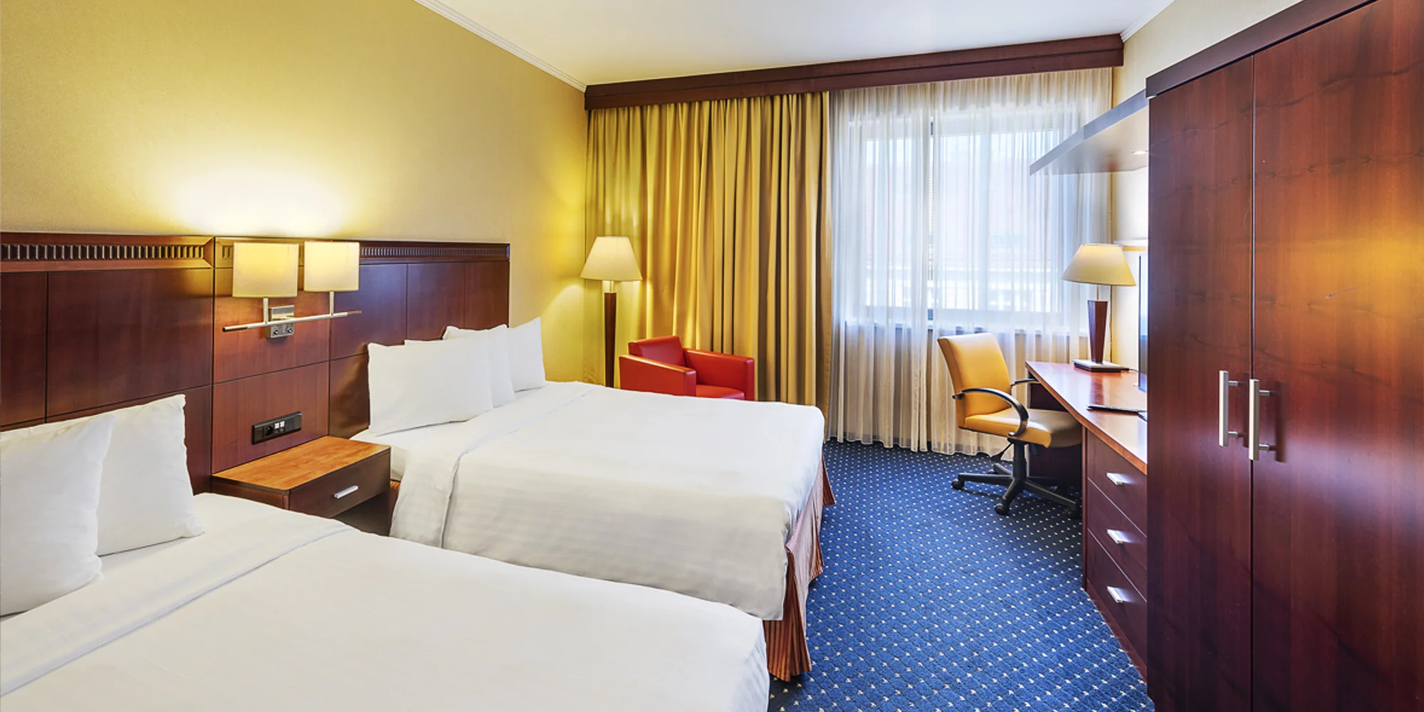 Pobyt v hoteli Courtyard by Marriott: výborná lokalita, raňajky aj fitness, parkovanie a dieťa zdarma – Obrázok 3
