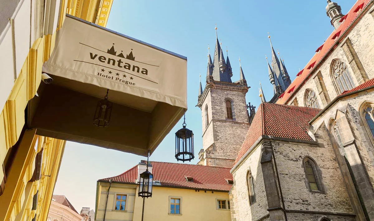 Luxusné zázemie v samotnom srdci Prahy: 5* hotel, secesné izby s pripravenou fľaštičkou, bohaté raňajky – Obrázok 5
