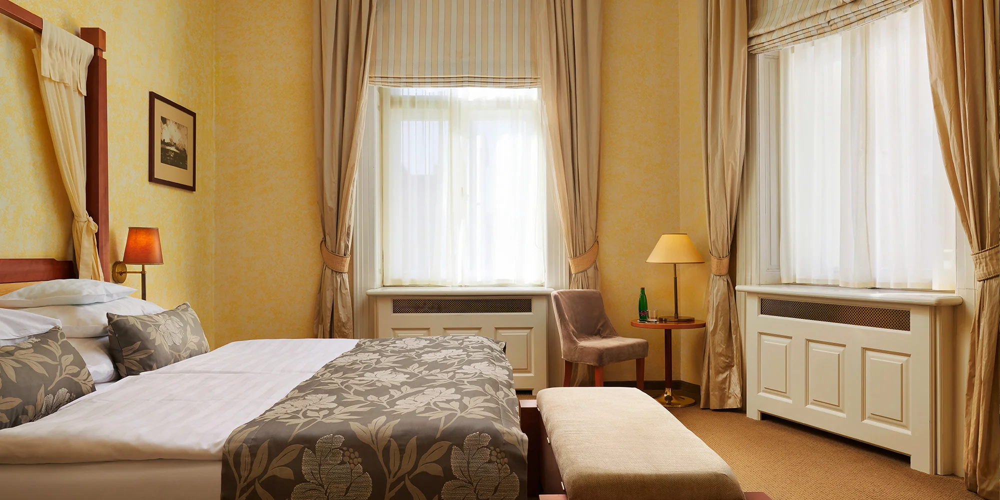 Luxusné zázemie v samotnom srdci Prahy: 5* hotel, secesné izby s pripravenou fľaštičkou, bohaté raňajky – Obrázok 3