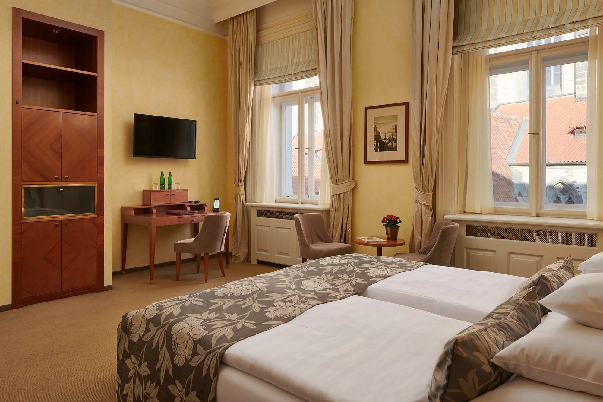 Luxusné zázemie v samotnom srdci Prahy: 5* hotel, secesné izby s pripravenou fľaštičkou, bohaté raňajky – Obrázok 6