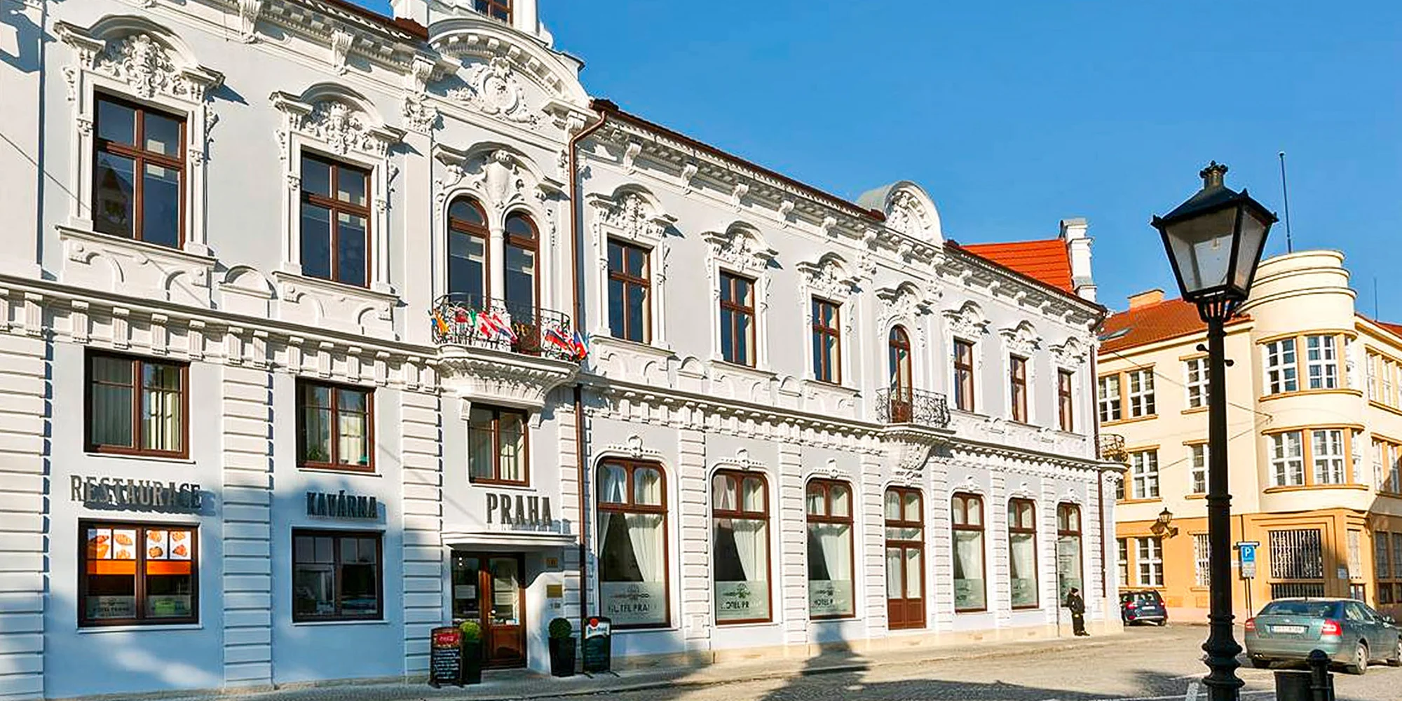 Prvorepubliková romantika v Novom Jičíne: ubytovanie s raňajkami a Beskydy – Valašsko Card