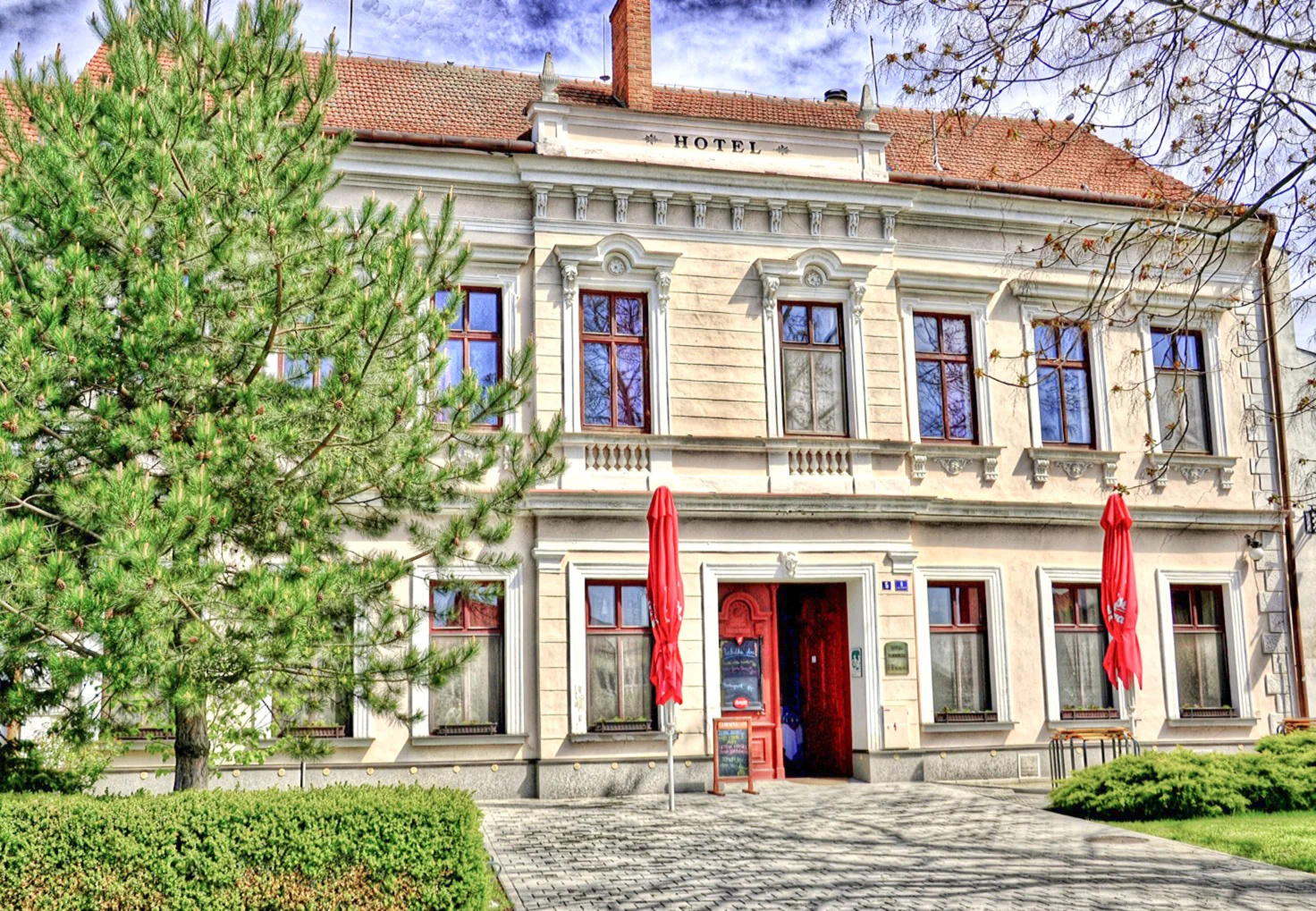 Romantický pobyt pri Mikulove neďaleko termálnych parkov: strava, víno aj privátne wellness – Obrázok 5