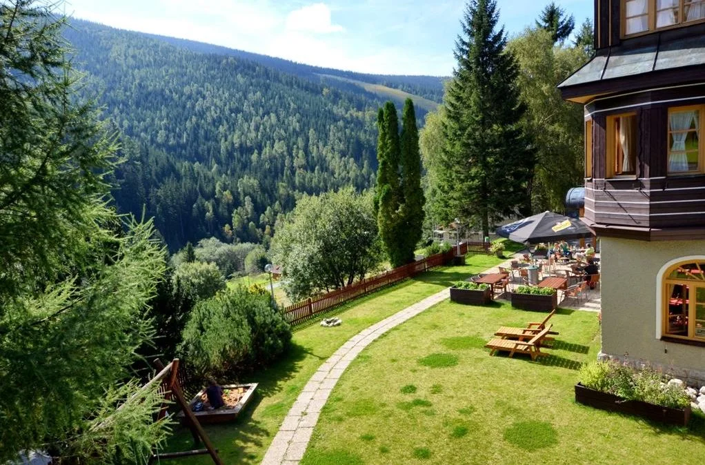 Relax v Špindlerovom Mlyne pre pár aj rodinu: raňajky alebo polpenzia, wellness aj masáž – Obrázok 3