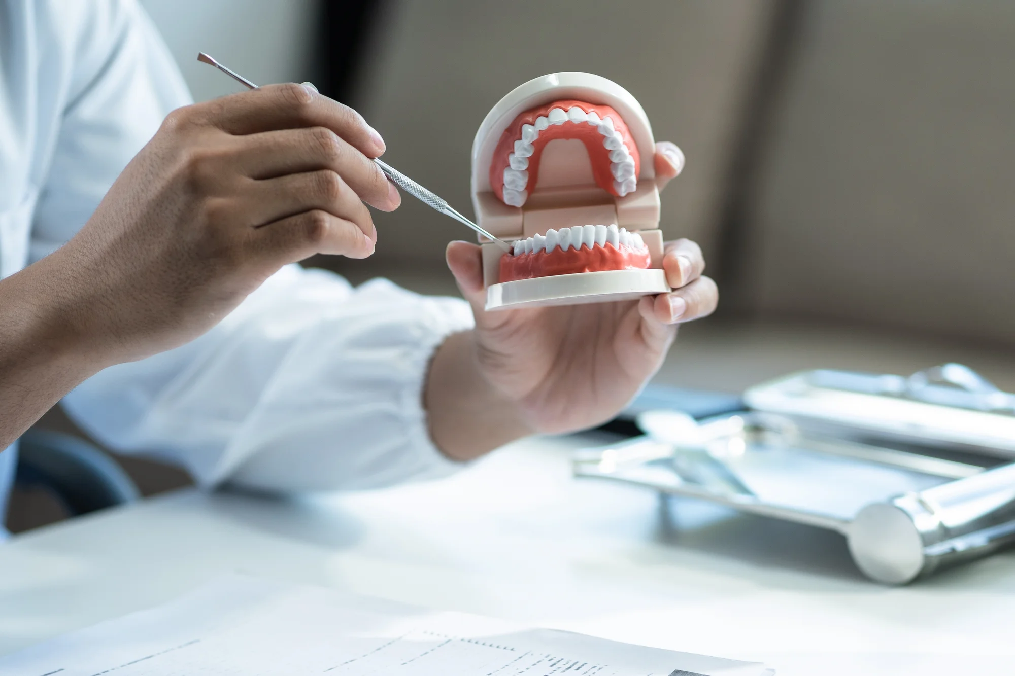 Profesionálna starostlivosť o váš úsmev: Dentálna hygiena alebo bielenie zubov – Obrázok 3