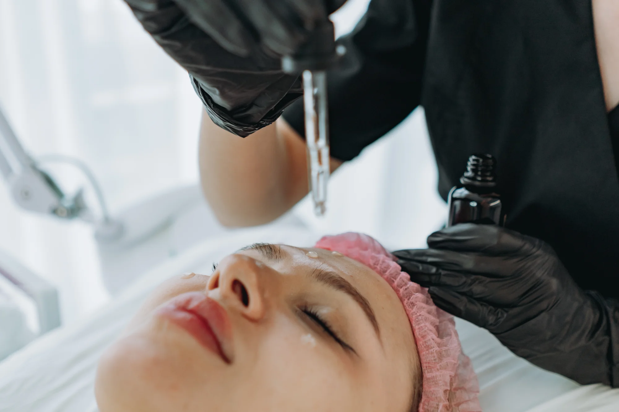 Čistenie pleti aj omladzujúce procedúry pre hydratovanú a vyživenú pleť – Obrázok 4