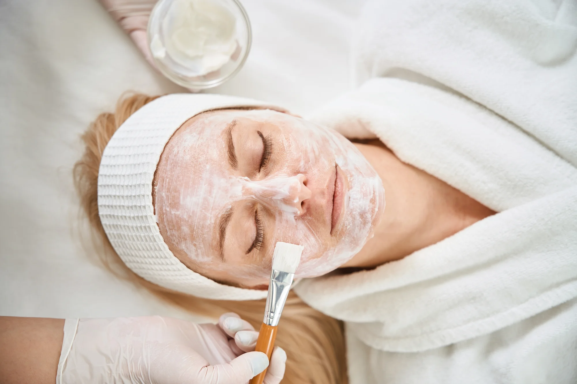 Čistenie pleti aj omladzujúce procedúry pre hydratovanú a vyživenú pleť – Obrázok 5