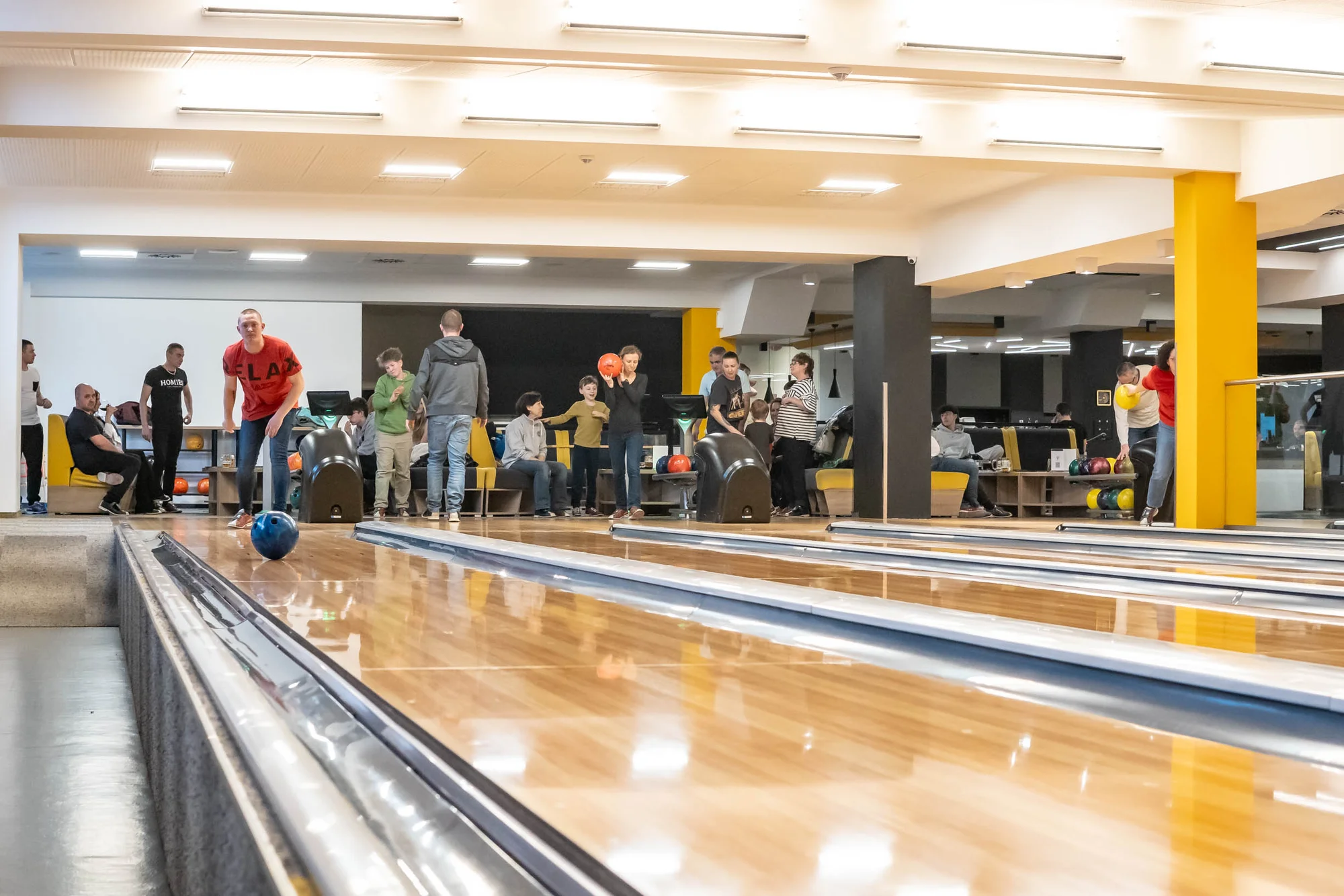 Prenájom bowlingovej dráhy na hodinu až pre 6 hráčov – Obrázok 3