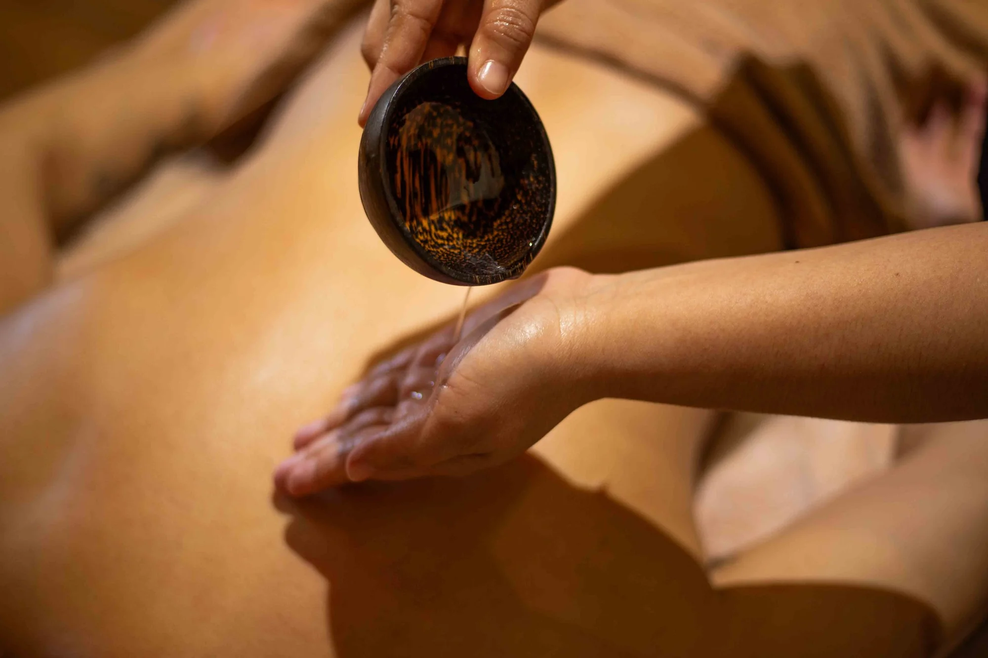 Celotelová olejová, aromaterapeutická alebo tradičná thajská či indonézska masáž – Obrázok 5
