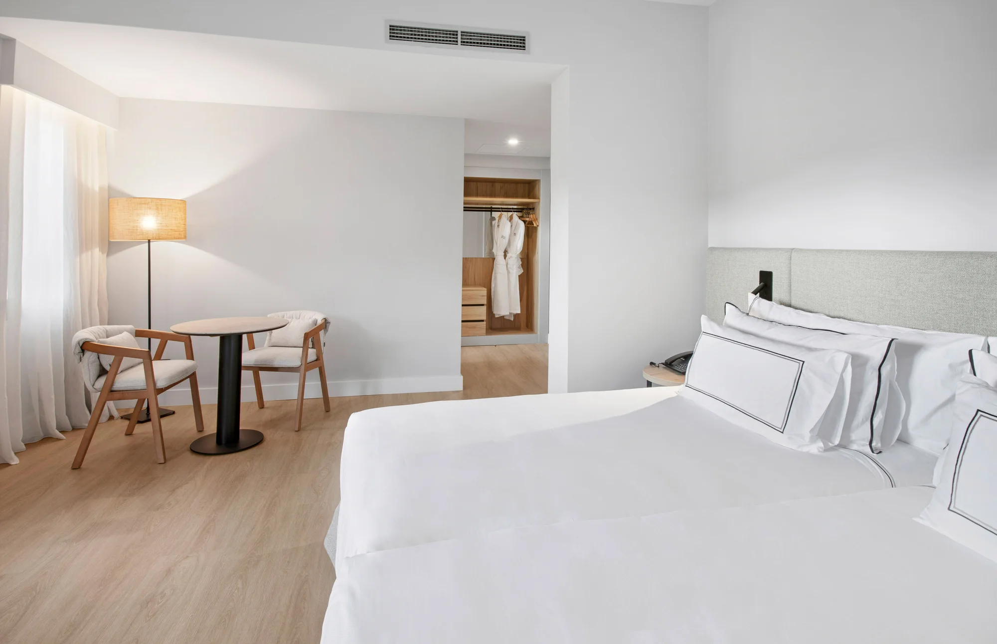 Dovolenka v Španielsku: pobyt v 4* hoteli Meliá Lloret de Mar na Costa Brava vrátane stravy a bazéna – Obrázok 3