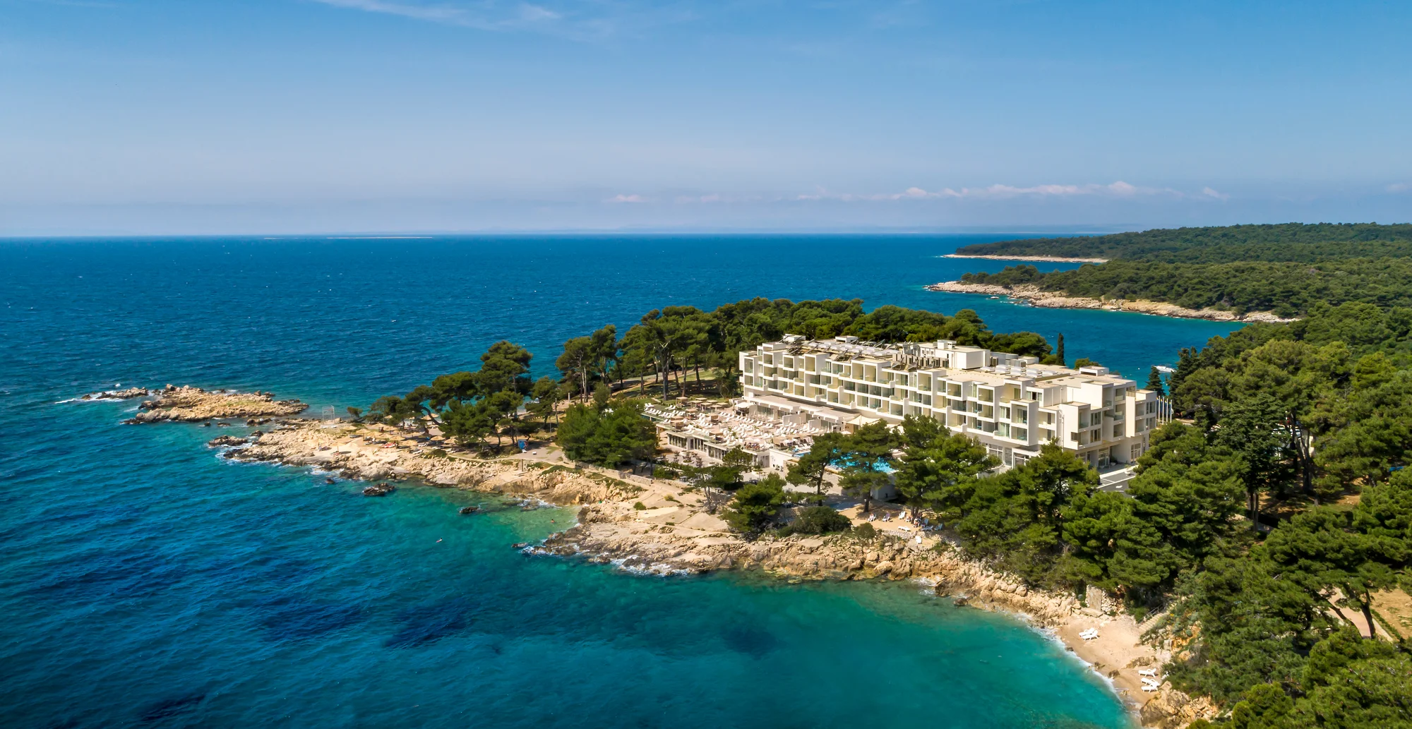 Dovolenka na chorvátskom ostrove Rab: pobyt v 4* Valamar Carolina Hotel s polpenziou a infinity bazénom – Obrázok 2