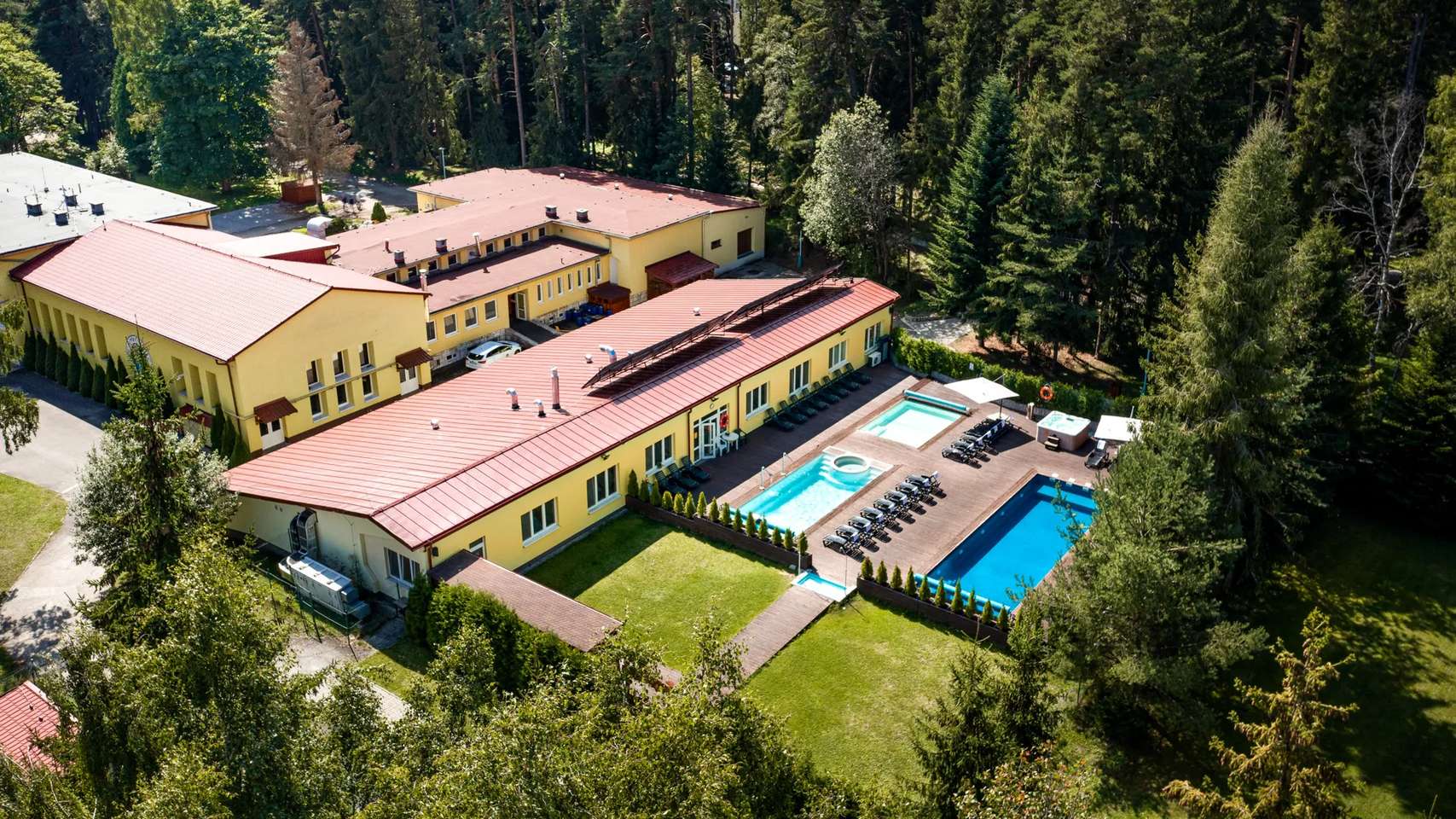 EXTRA ZĽAVY: Rodinná dovolenka vo Family Resort Lučivná v najväčšom detskom raji priamo pod Vysokými Tatrami – Obrázok 3
