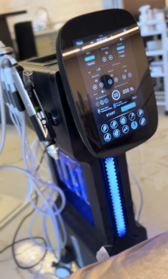 Ošetrenie Hydrafacial pre žiarivú pleť v Maya Beauty Clinic – Obrázok 6