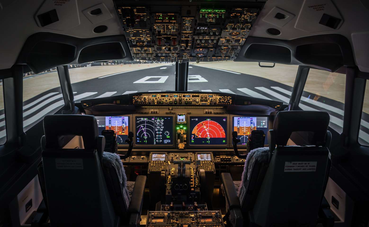 Let na realistickom leteckom simulátore B738-M v Leteckom tréningovom centre v Poprade