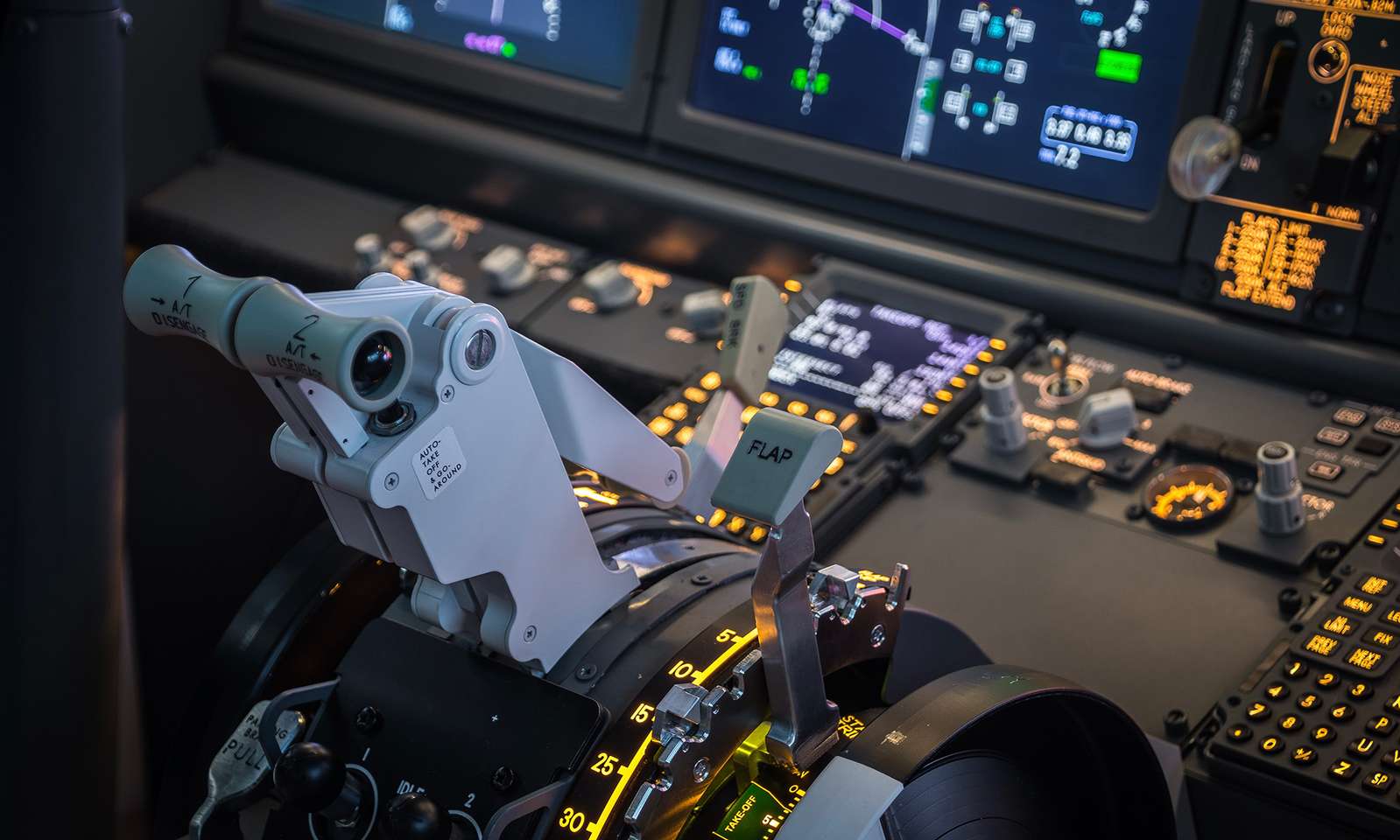 Let na realistickom leteckom simulátore B738-M v Leteckom tréningovom centre v Poprade – Obrázok 3
