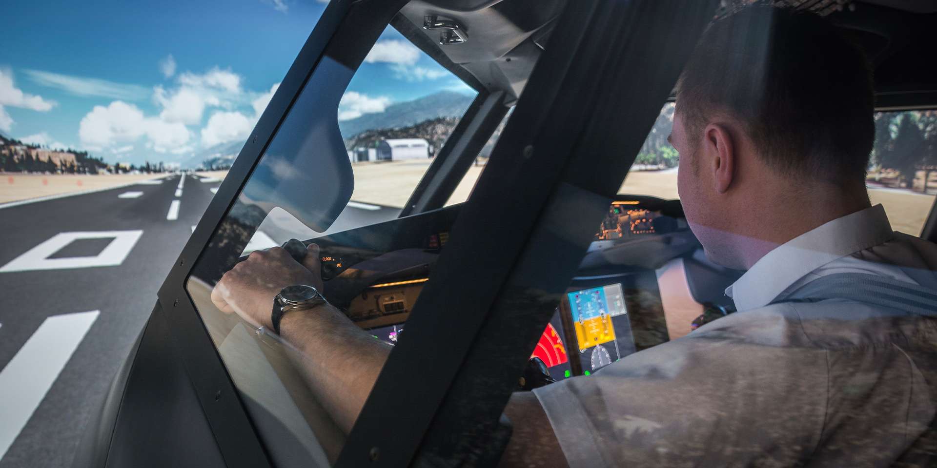 Let na realistickom leteckom simulátore B738-M v Leteckom tréningovom centre v Poprade – Obrázok 4