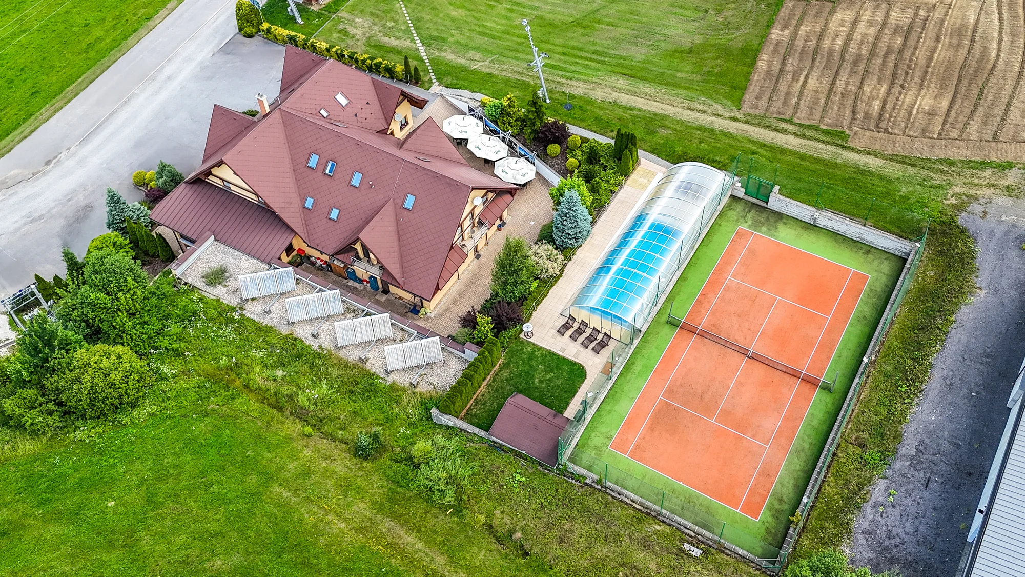 Pobyt v tichej lokalite Oravy: polpenzia, bazén, bowling a tenisové kurty priamo v areáli – Obrázok 6