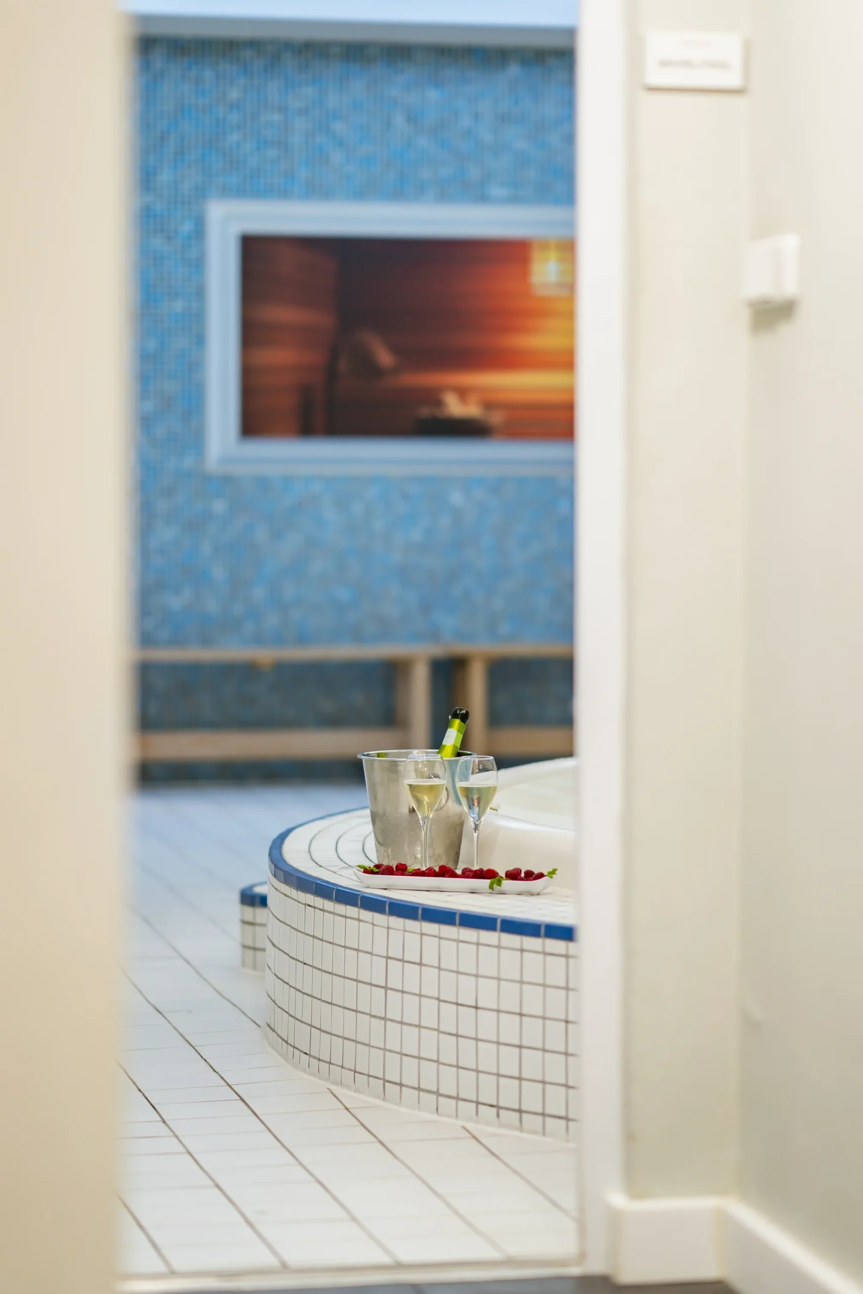 4* pobyt v modernej pražskej štvrti: hotel s raňajkami, wellness aj fitness, karta výhod – Obrázok 5