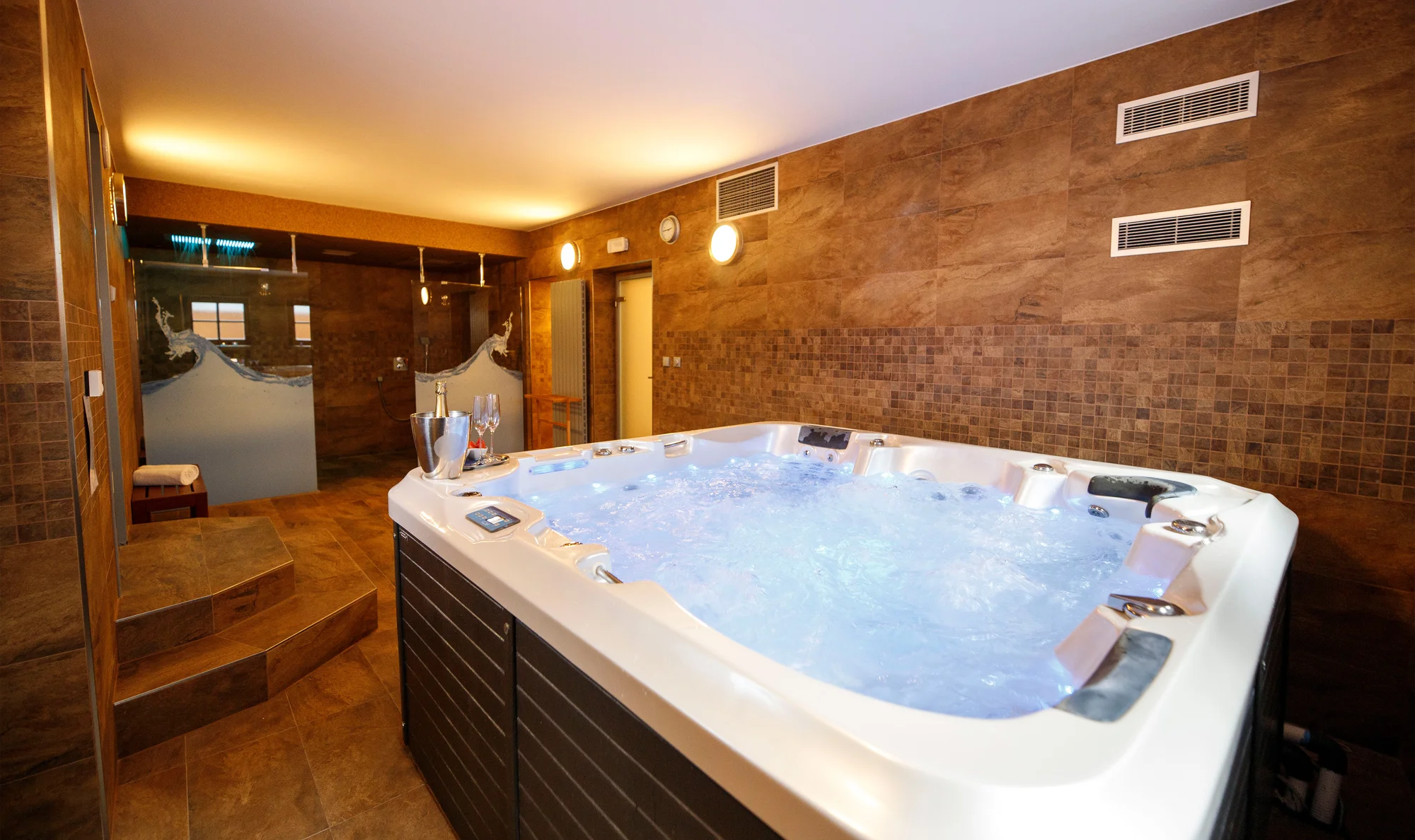Relax v Kašperských Horách pre pár aj rodinu: raňajky či polpenzia aj privátne wellness – Obrázok 2
