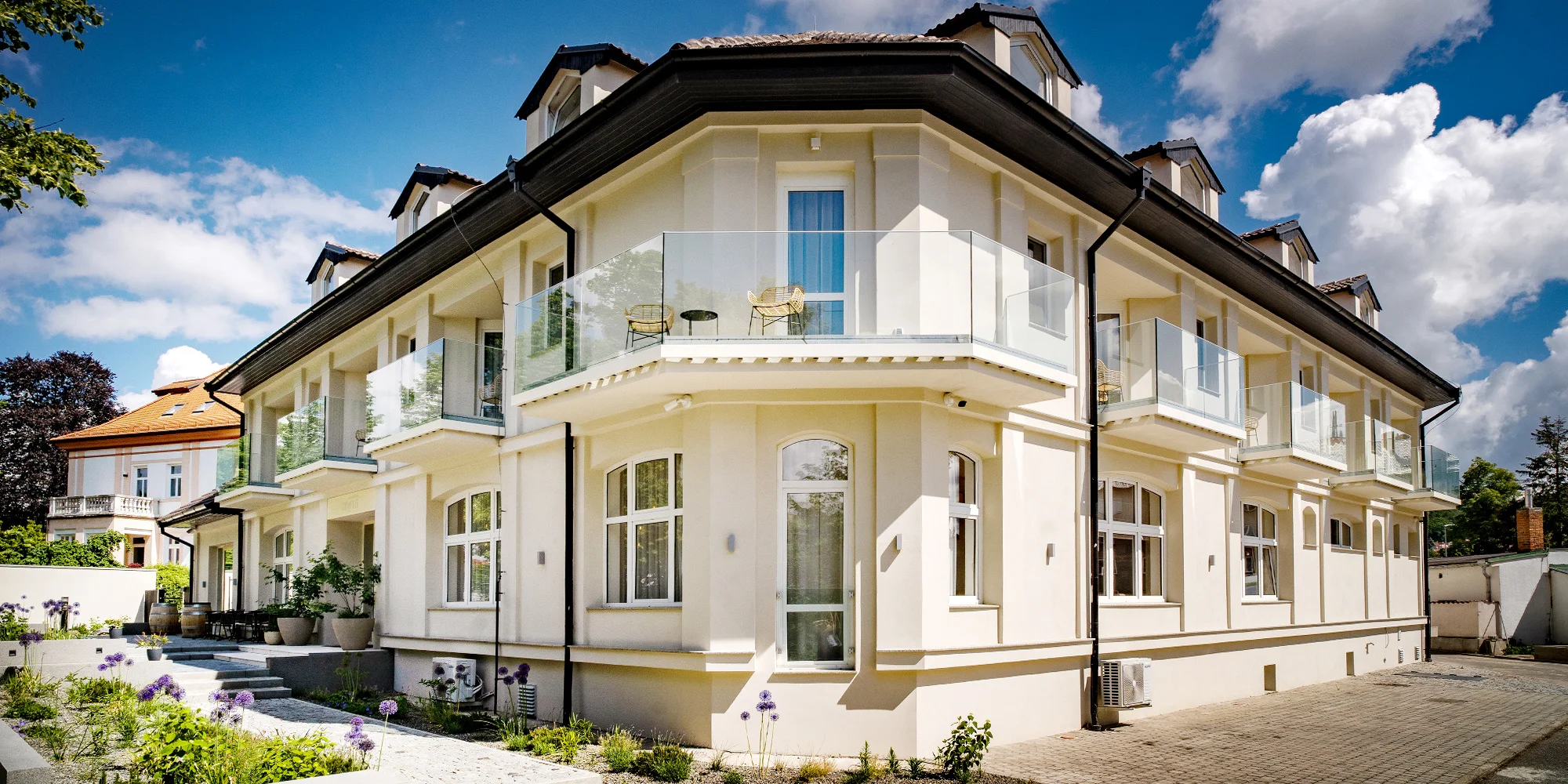 Dizajnový hotel v Písku: reštaurácia zameraná na lokálne suroviny, raňajky či polpenzia, degustačné večere aj wellness