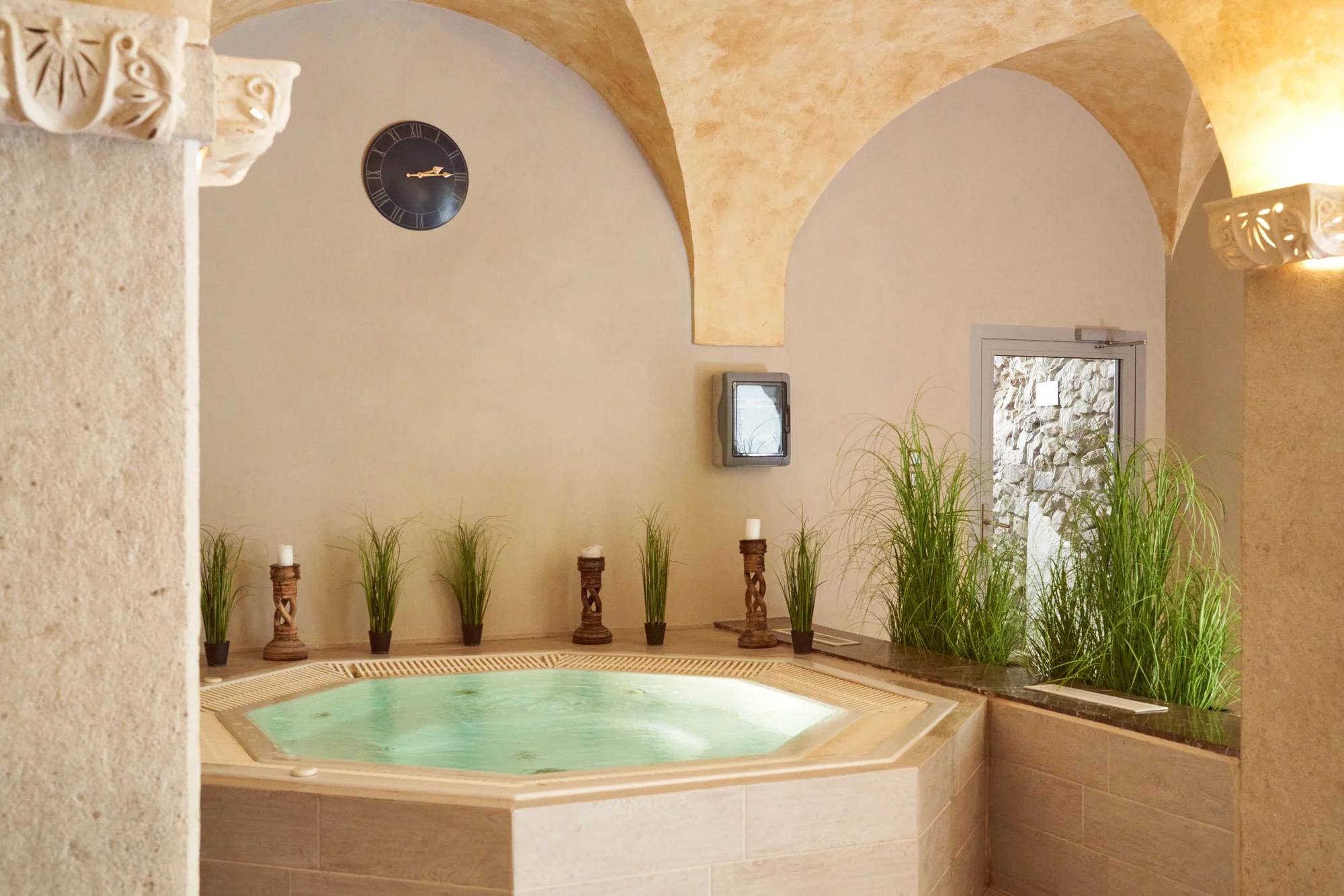 Romantika na poľskom zámku: neobmedzený vstup do wellness, raňajky alebo polpenzia – Obrázok 5