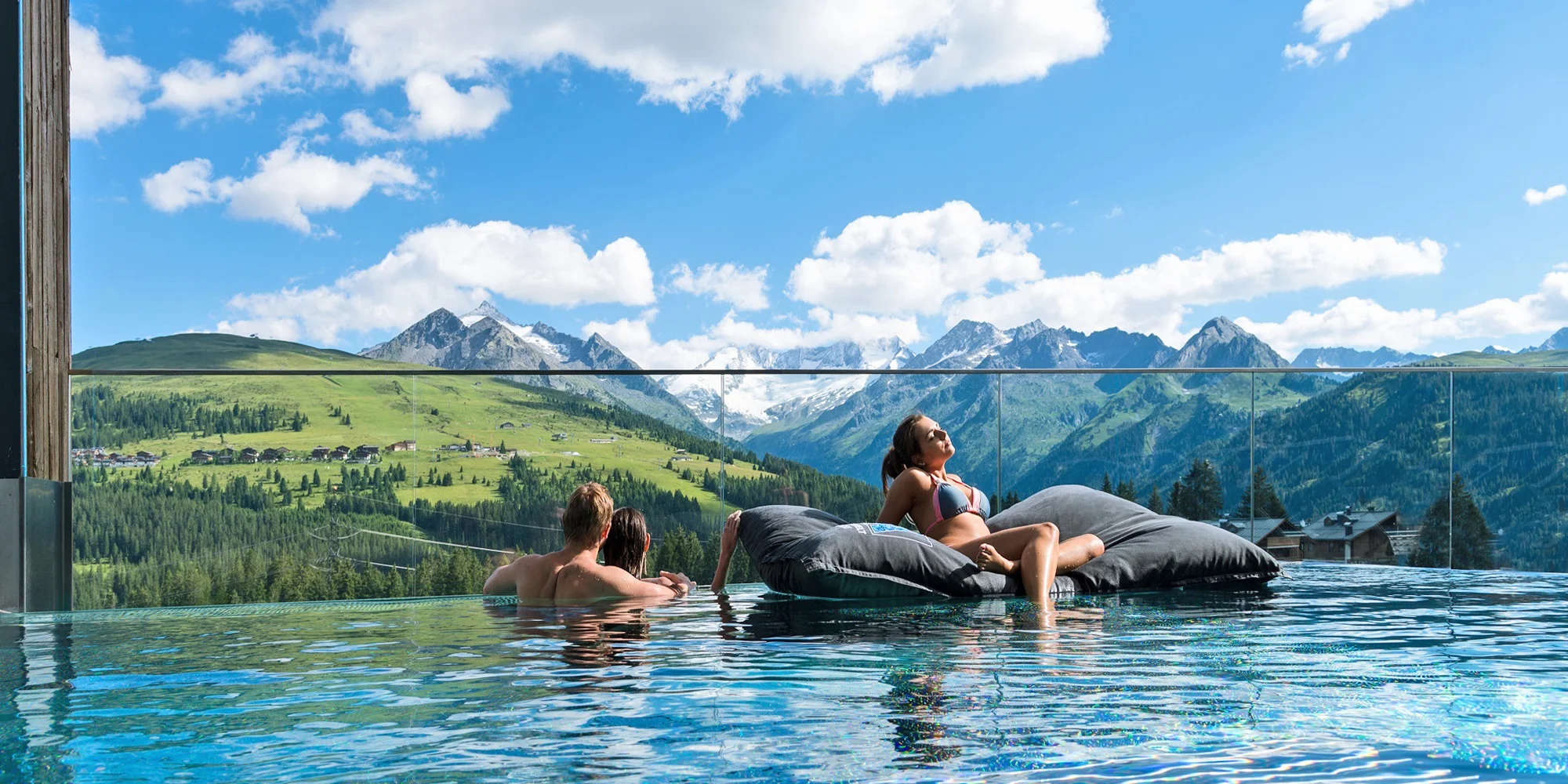 Alpský rezort priamo pri Zillertal Arene: polpenzia, neobmedzený wellness, vybavenie pre rodiny aj karta výhod