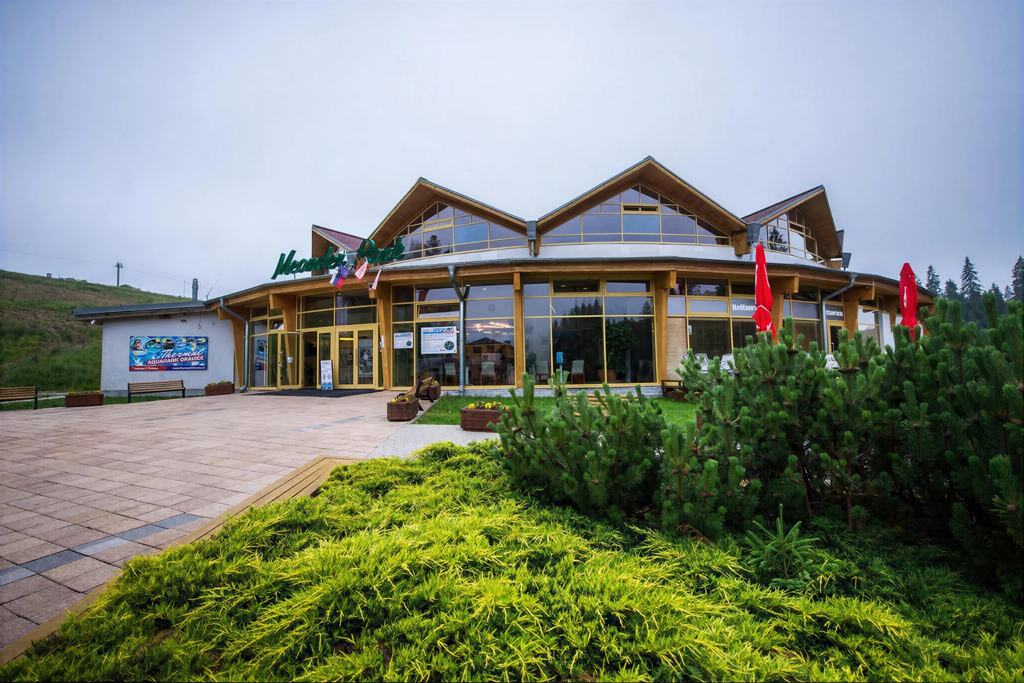 Komfortné ubytovanie v Oraviciach: raňajky a vstup do aquaparku meander Thermal & Ski Resort v cene – Obrázok 4