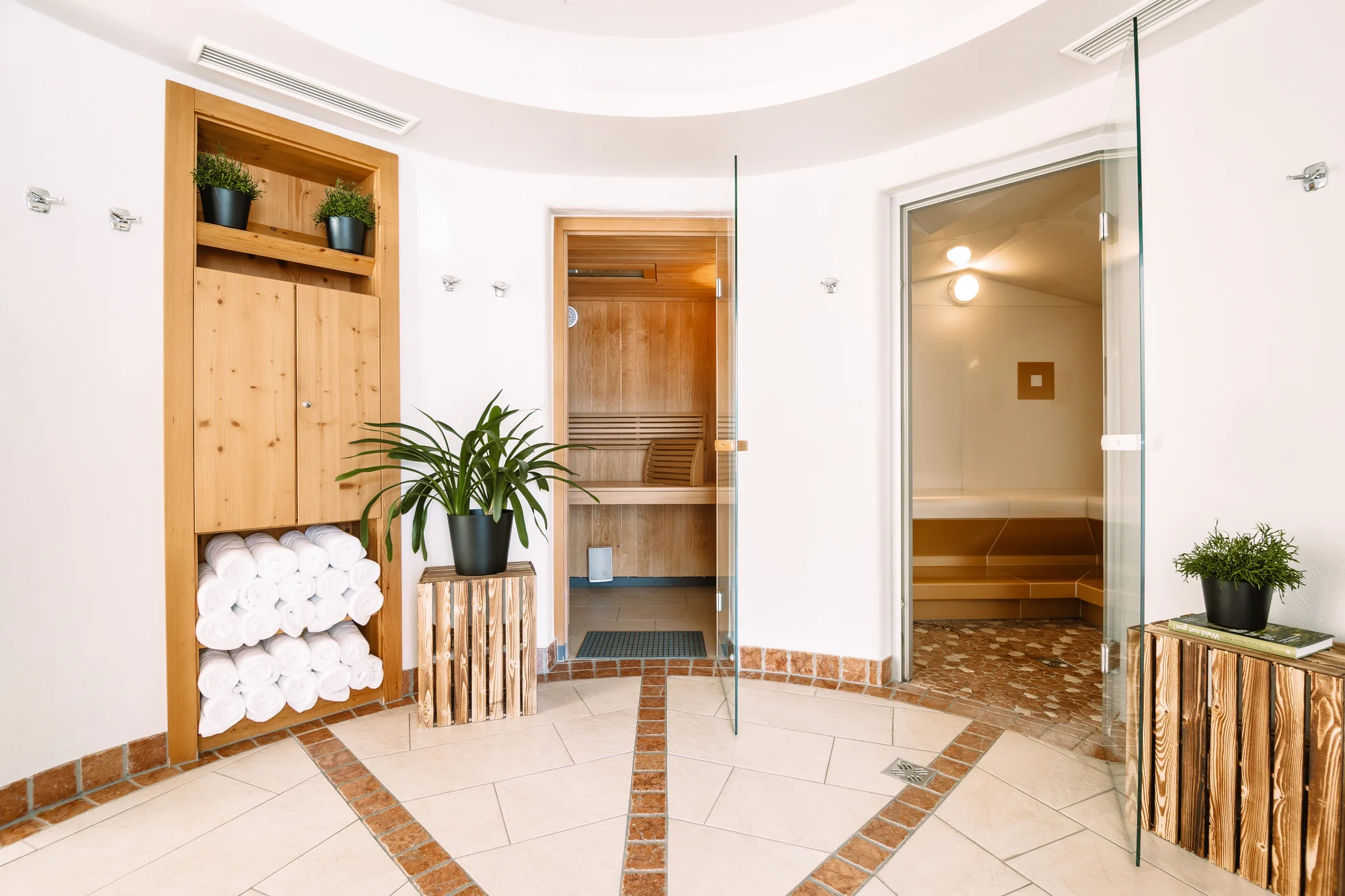 Dovolenka v rakúskych Alpách: moderný hotel s raňajkami a neobmedzeným vstupom do wellness zóny – Obrázok 3