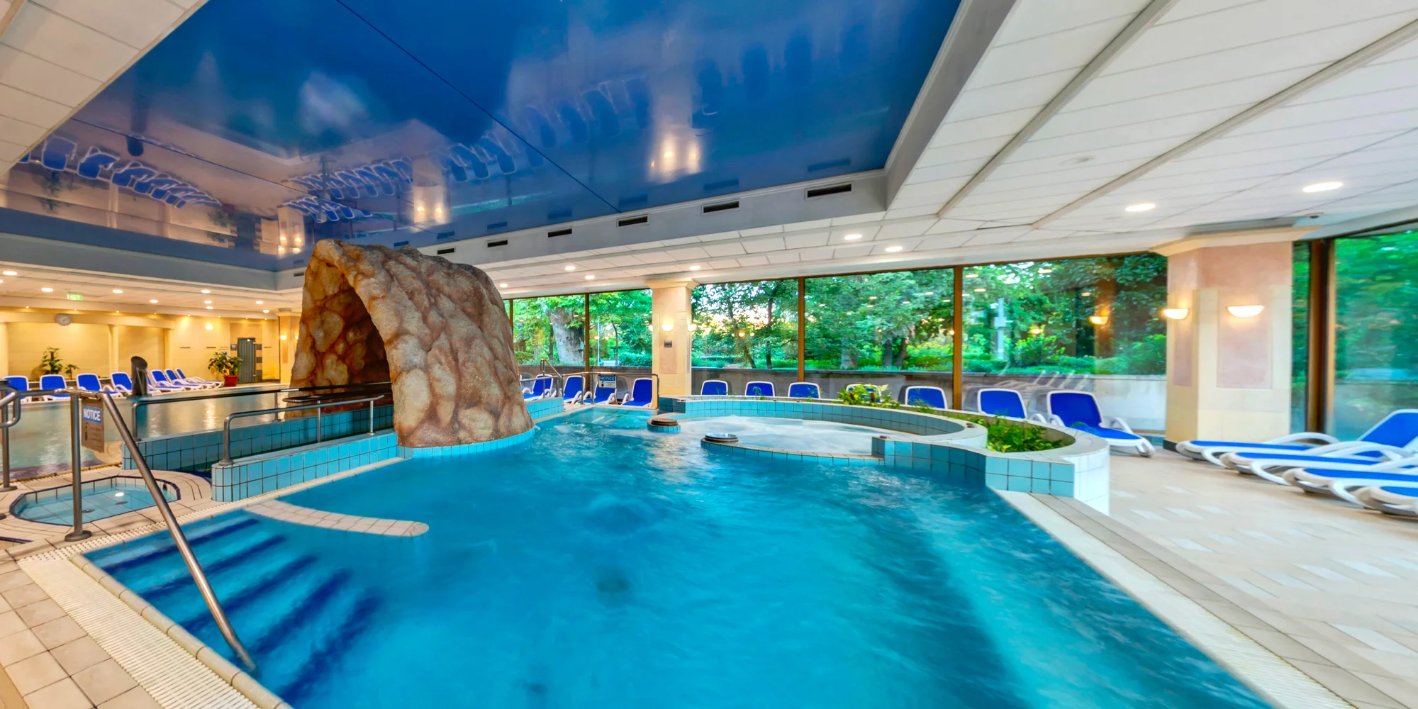 Hurá do Budapešti: pobyt v 4* hoteli Ensana Grand Margaret Island s polpenziou a neobmedzeným wellness