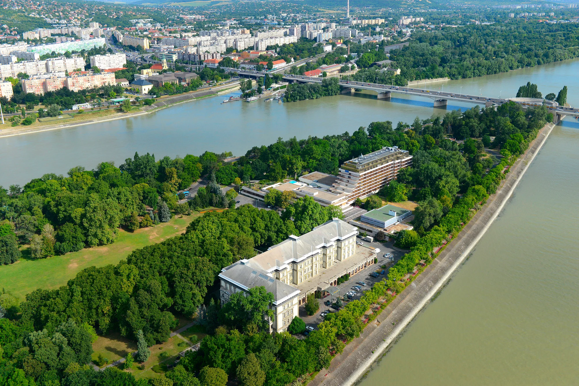 Hurá do Budapešti: pobyt v 4* hoteli Ensana Grand Margaret Island s polpenziou a neobmedzeným wellness – Obrázok 4