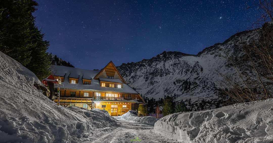 Horský Hotel Popradské Pleso hneď pri jazere pre turistov, páry aj rodiny