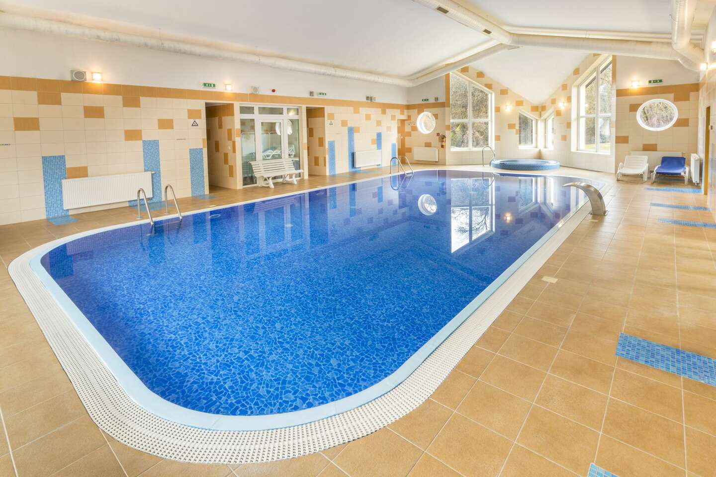 Tatranský rodinný hotel Sipox*** s polpenziou a neobmedzeným vstupom do Relax centra s bazénmi