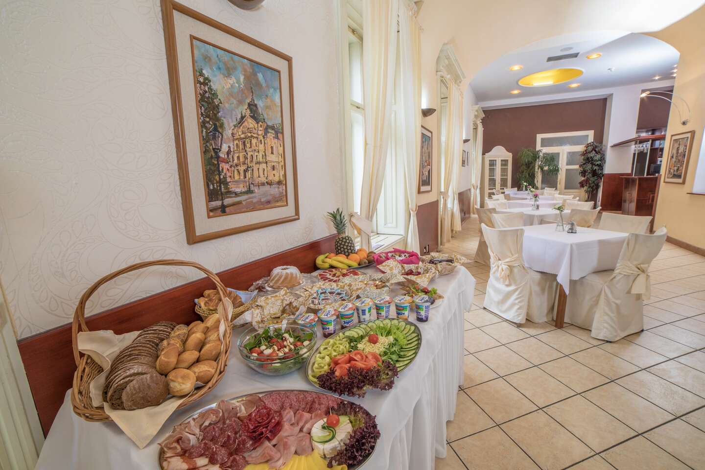 Romantický, rodinný alebo biznis pobyt v centre Košíc s raňajkami a fľašou sektu