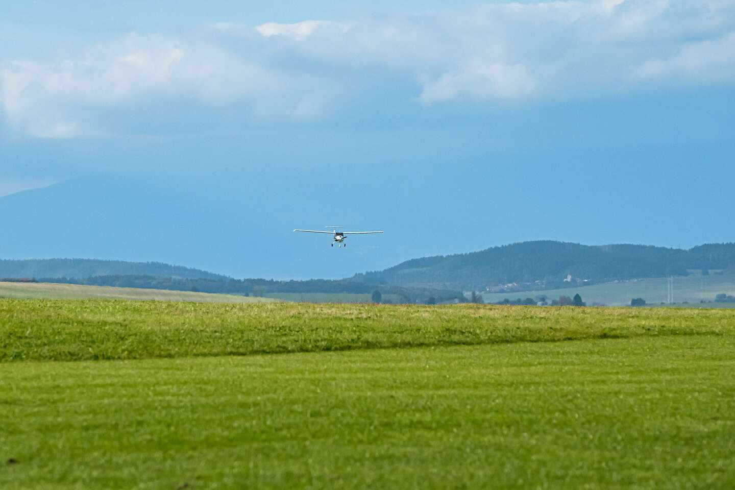 Preleťte sa ponad Spiš a Tatry športovým lietadlom PIPISTREL VIRUS SW 121 s možnosťou pilotovania
