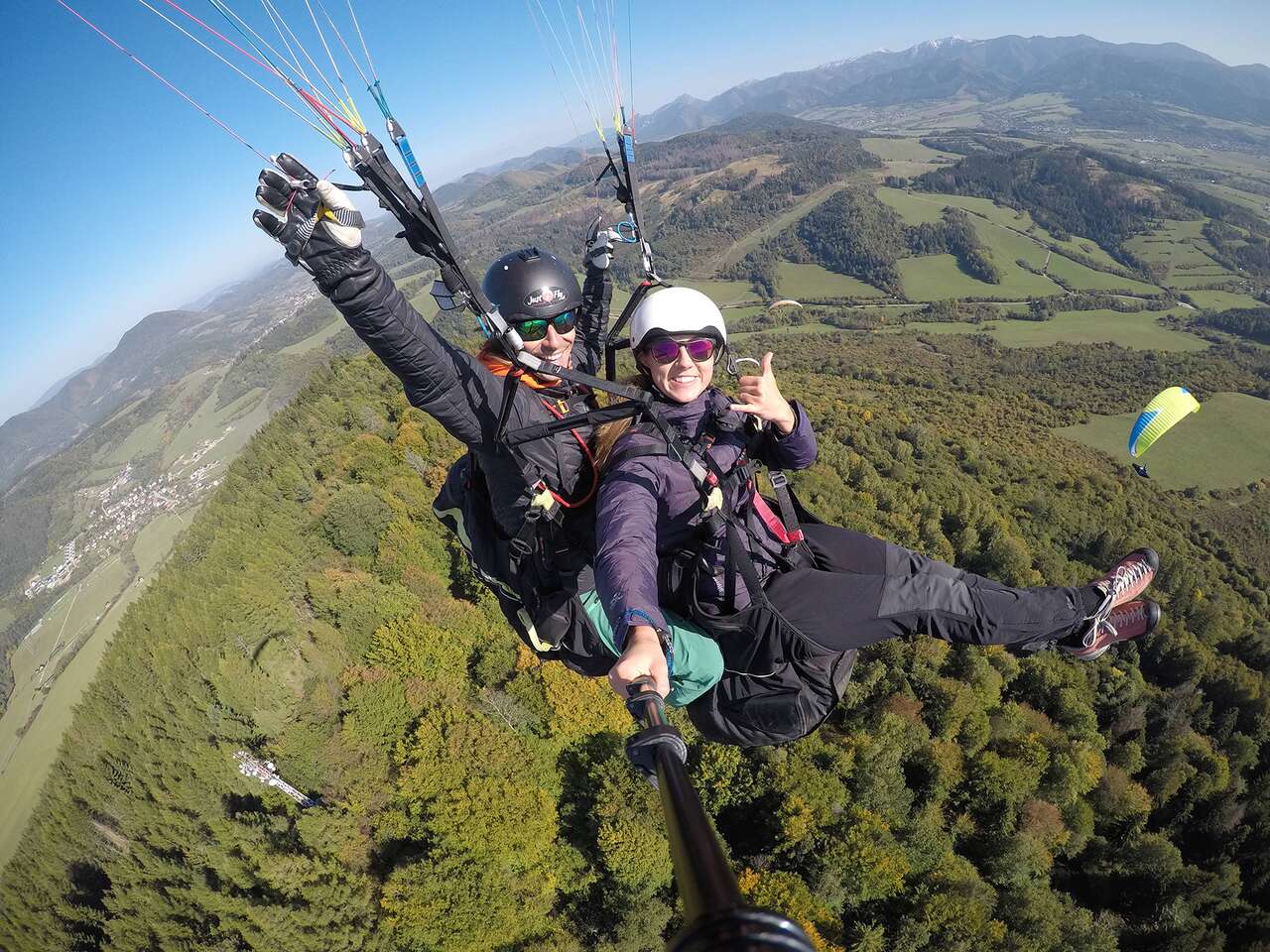Tandemový paragliding z výšky až do 1000 metrov nad Donovalmi alebo na Straníku v Žiline