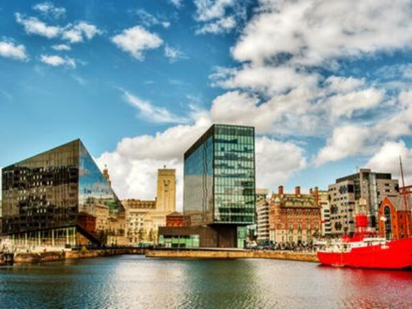Liverpool z Košíc-3*Holiday Inn City Centre