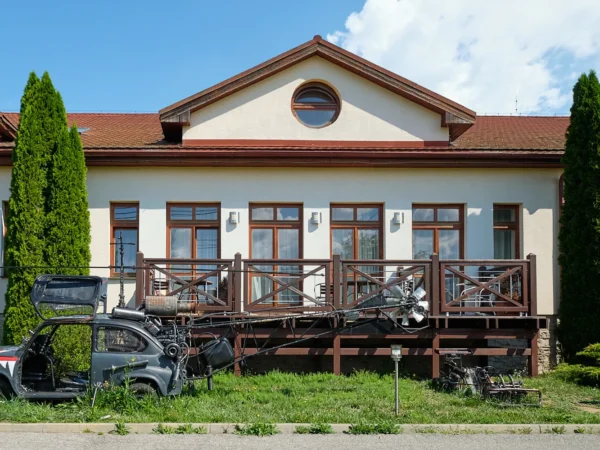 Zážitková dovolenka na Horehroní: pobyt so stravou, neďaleko Múzea športových áut