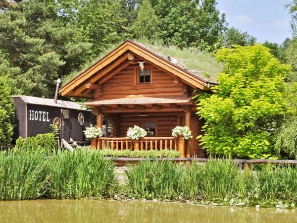 Vyrazte za relaxom: čarovná zrubová chata pod Beskydami pre 2 až 3 osoby