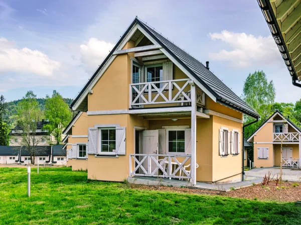 Štýlová chatka v poľských Beskydách až pre 7 osôb: možnosť stravy a neobmedzený wellness