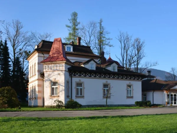 Romantický pobyt v apartmánoch v hoteli Zámeček v Beskydách: raňajky a privátne wellness