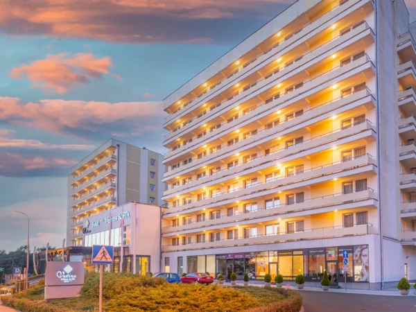 Dovolenka pri Baltskom mori: hotel pri pláži a lesoch národného parku, wellness a polpenzia