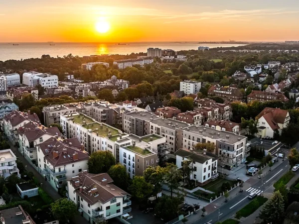 Pohodová dovolenka v Poľsku: moderné apartmány s balkónom blízko piesočnatej pláže