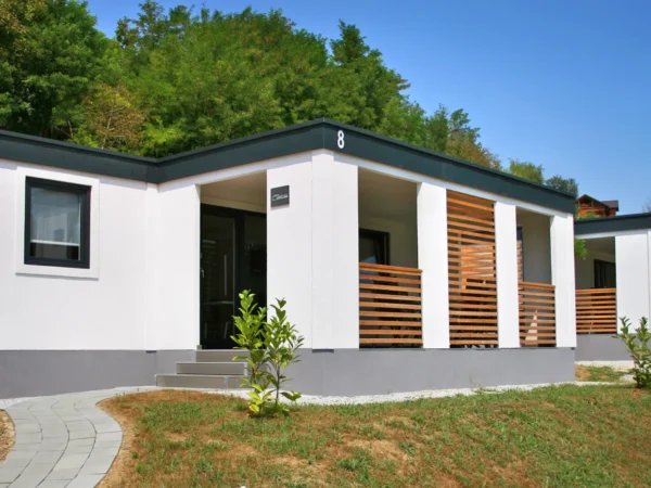 Chorvátske termály Jezerčica: mobilné domčeky pre 6 osôb a vstupy do aquaparku s 8 bazénmi