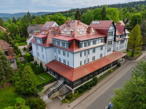 Polanica Zdrój: pobyt s polpenziou aj možnosťou spa, kúpeľné mesto s minerálnymi prameňmi