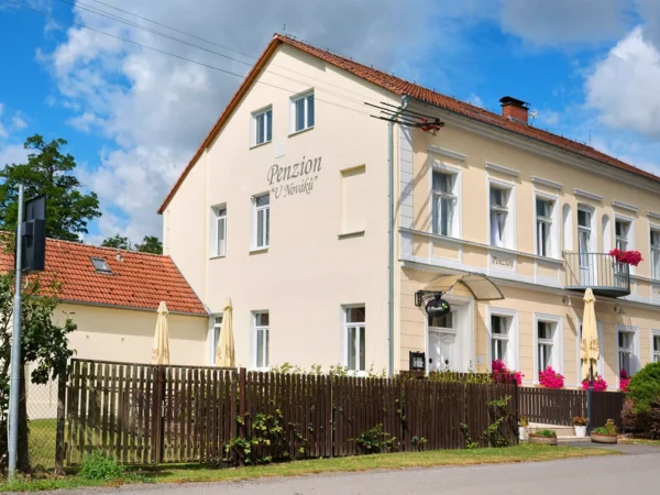 Príjemný penzión pri Orlíku: bez stravy alebo so stravou, vonkajší bazén, záhrada aj športové vyžitie